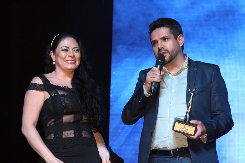 Premios Linda Villarraga 2015